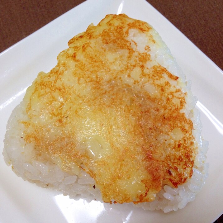 焼肉入り☆こんがり焼きチーズおにぎり